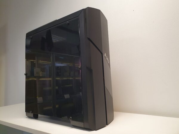 Gaming lauaarvuti i7